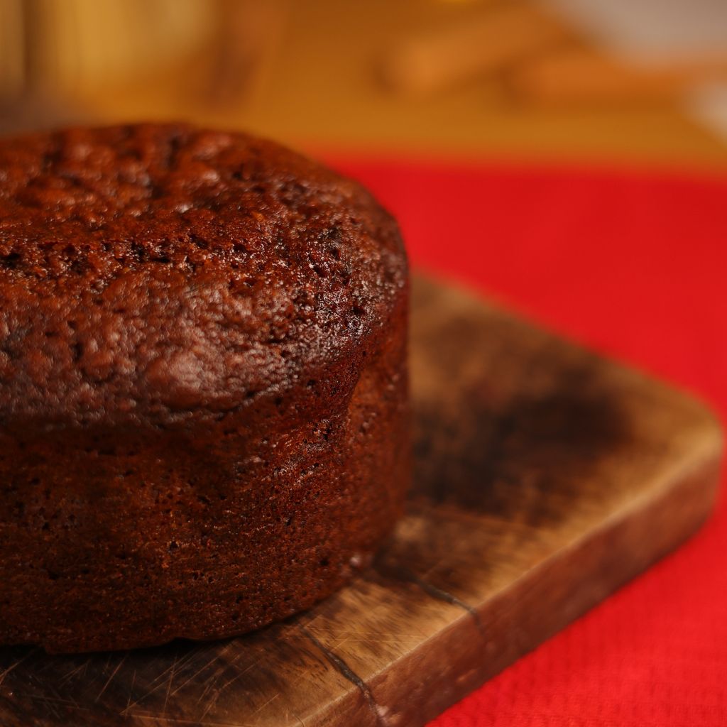 Sticky Date Cake with Toffee Sauce