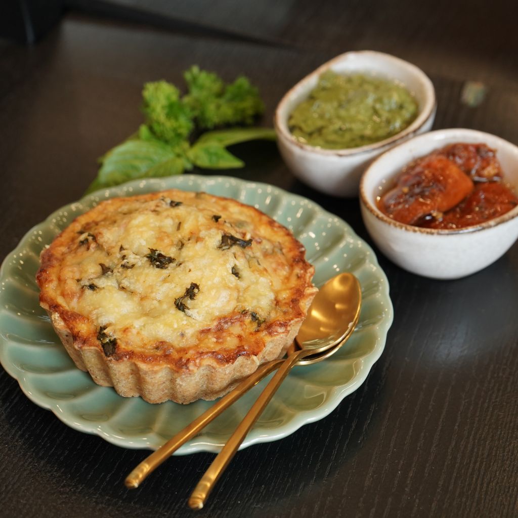 Chicken & herbs quiche