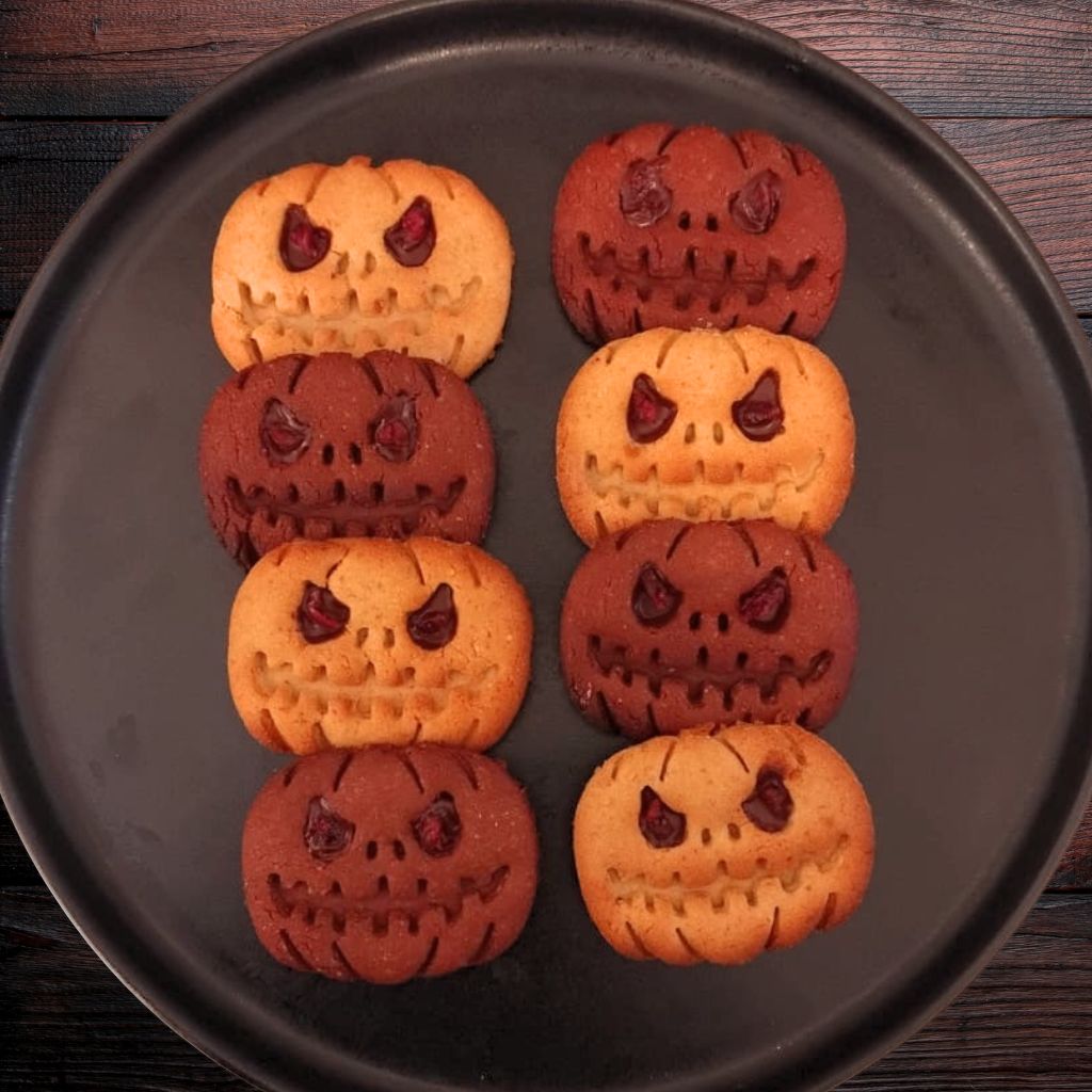 Almond and whole wheat shortbread spooky Cookies
