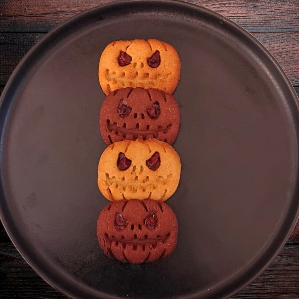 Almond and whole wheat shortbread spooky Cookies