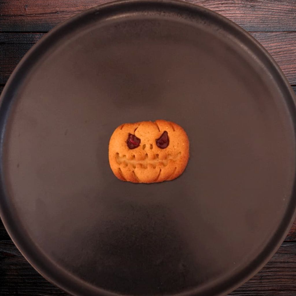 Almond and whole wheat shortbread spooky Cookies