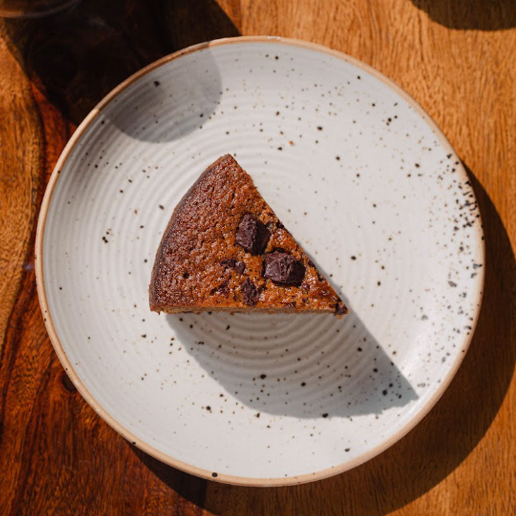 Almond cake with chocolate chunks