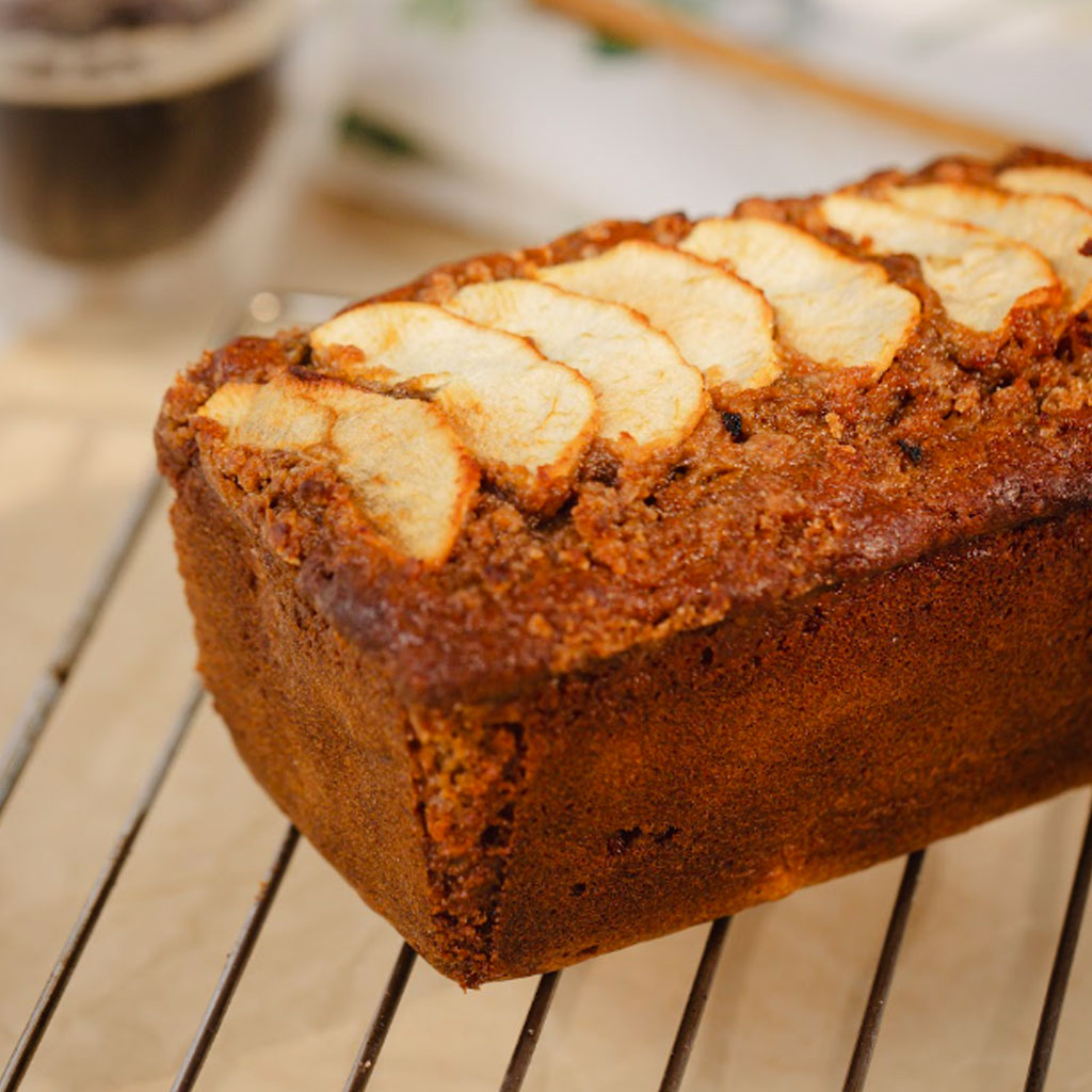Apple cider and cinnamon loaf & muffin